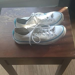 Converse size 6